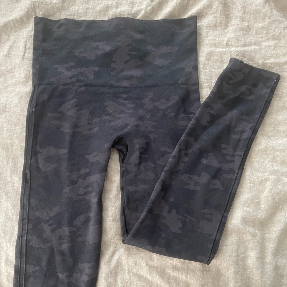 SPANX look at me now grey camo leggings